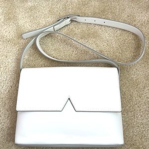 Vince— shoulder bag— white